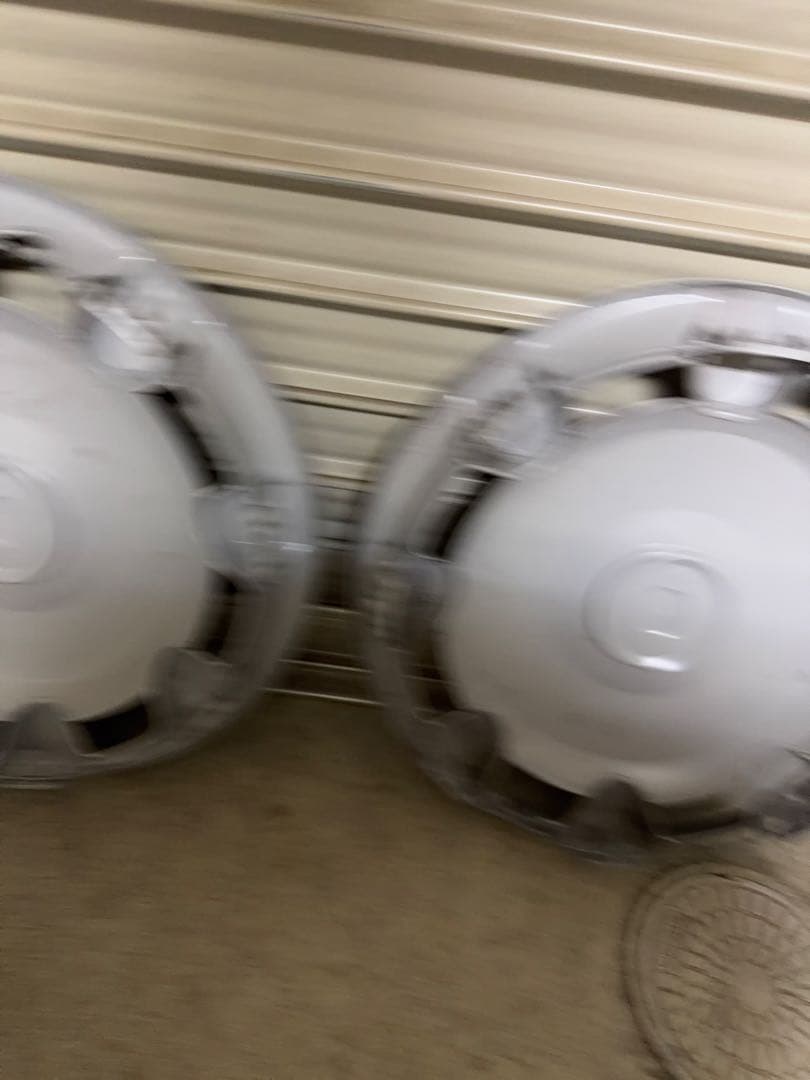 ムーブキャンバス純正ホイールキャップ新車外し中古品傷汚れ有り。4枚