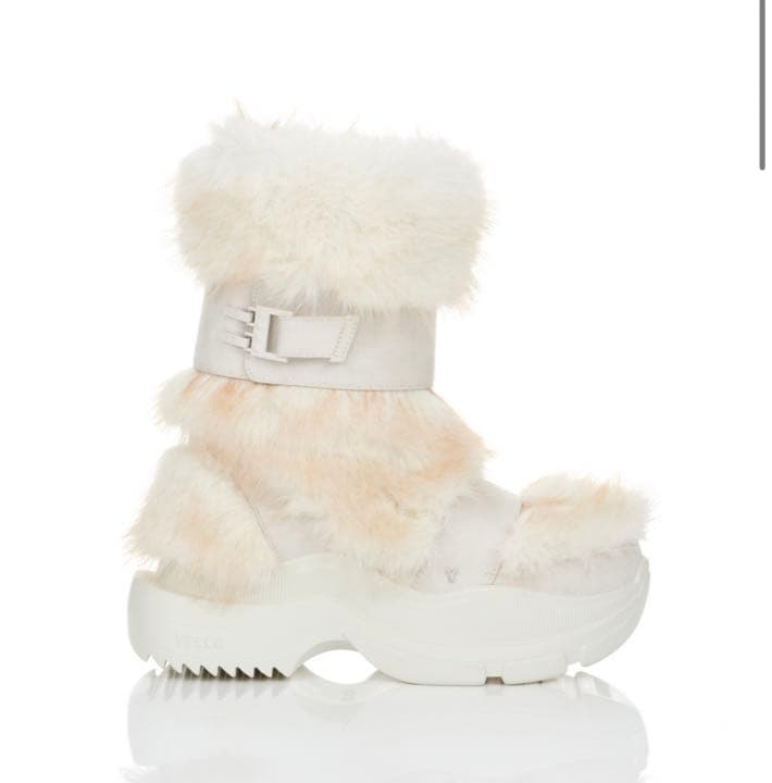 YELLO『MOLO SHORT BOOTS』ファーブーツ