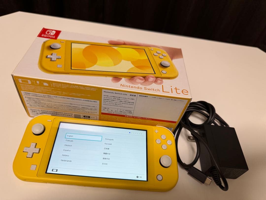 Nintendo Switch Lite イエロー 本体　箱 付属品付き Amazon.co.jp: Nintendo Switch Lite イエロー : ゲーム