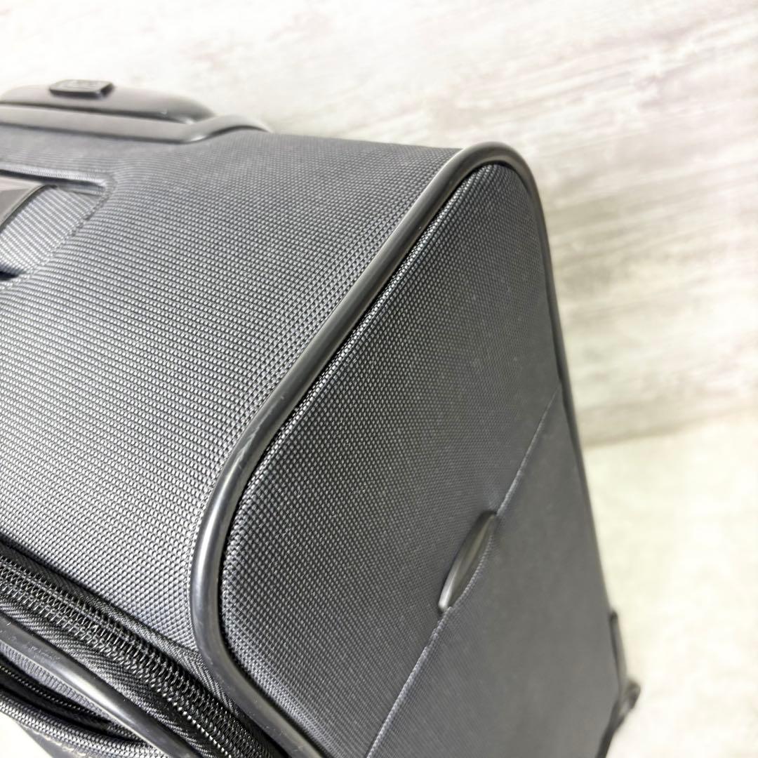 未使用級✨Stratic ストラテイック 軽量 スーツケース 40L