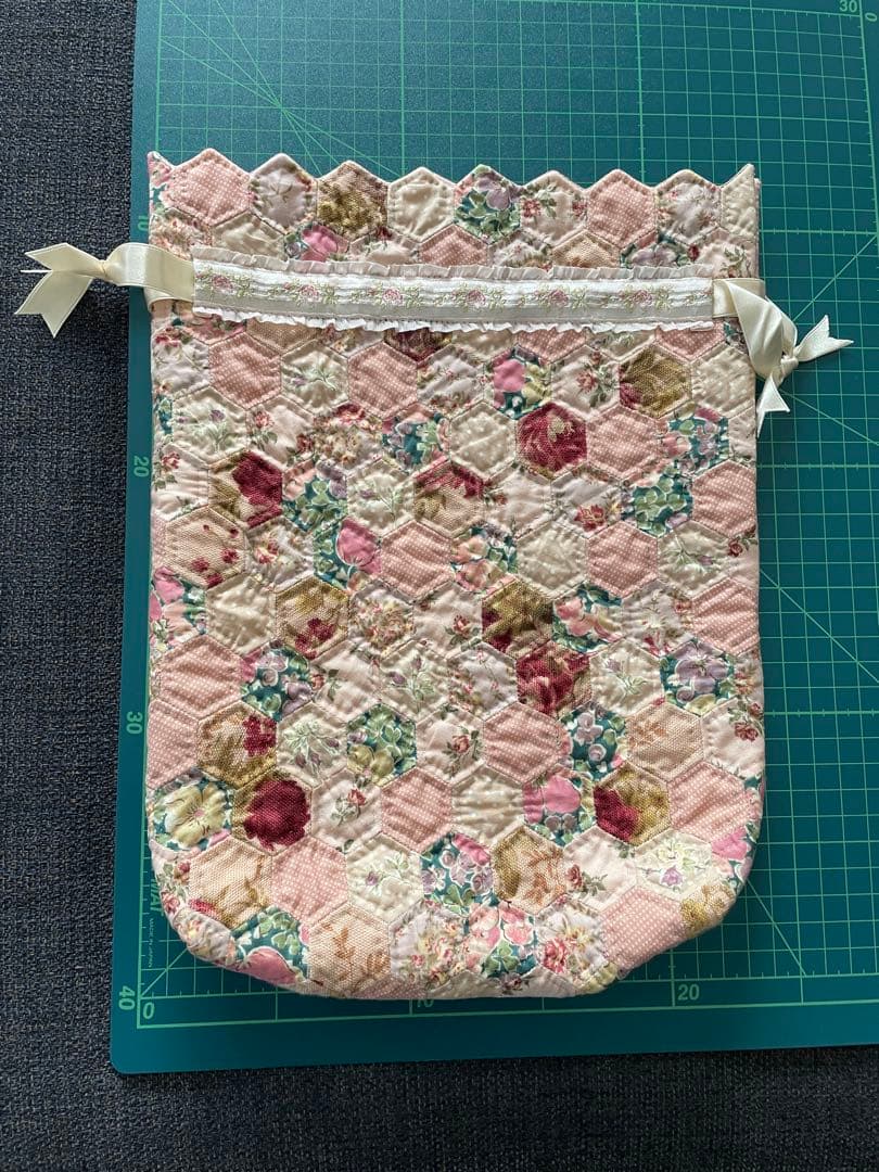 622)花のモザイクのポーチ 完成品 宮崎順子さん - メルカリ