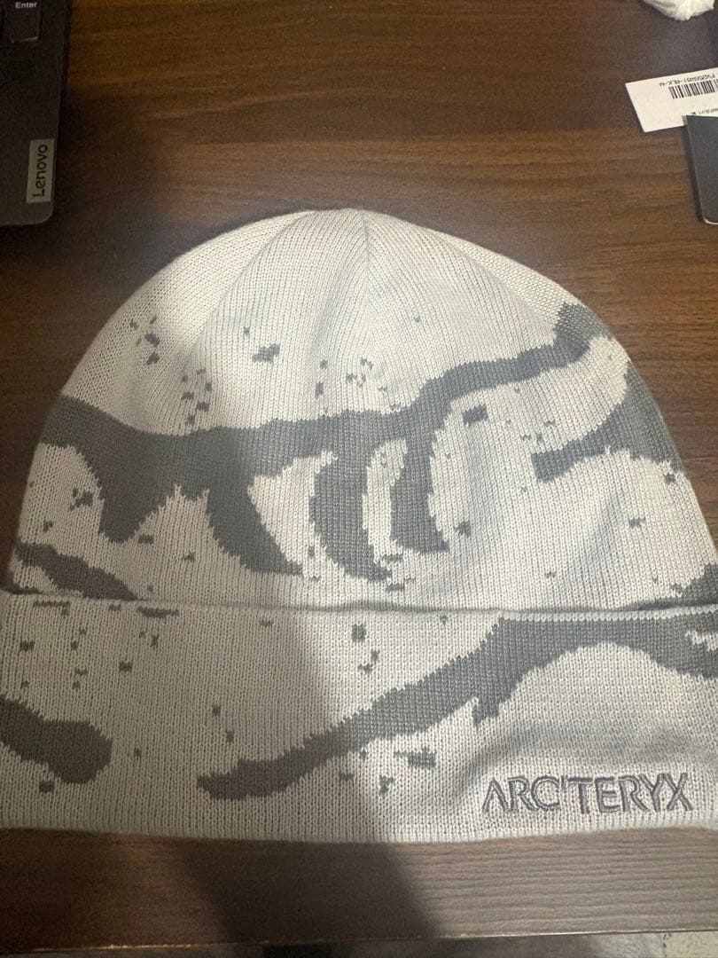 ARC'TERYX ニット帽 グレー 迷彩 中古・古着通販】ARC'TERYX (アークテリクス) ニット帽 ブラック
