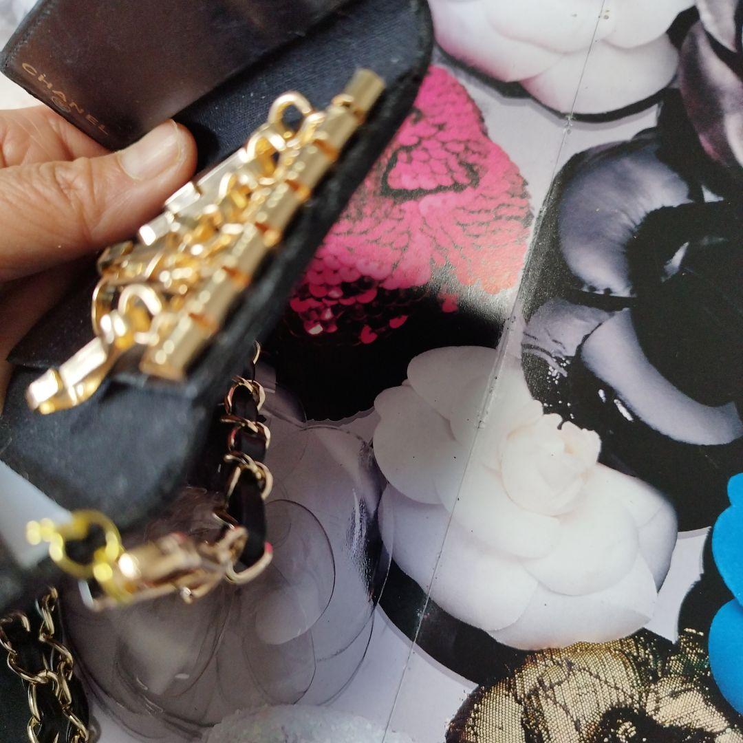 シャネル　キャビアスキン　キーケース　斜めがけ