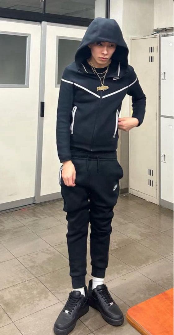 nikeテックフリース リフレクティブ tee shyne着用 - メルカリ