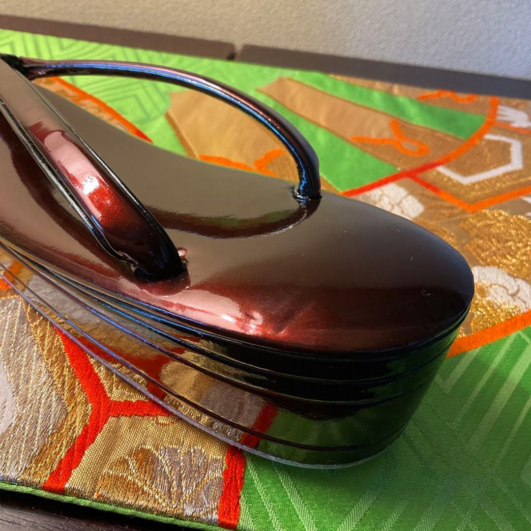 最高級　鳳苑のエナメル仕上げ　臙脂色が上品で美しい　草履バッグセット