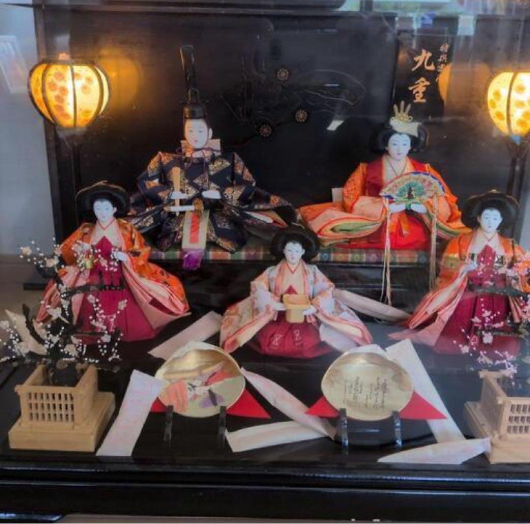 伝統的 雛人形 5体セット ガラスケースあり。ライト付き - メルカリ