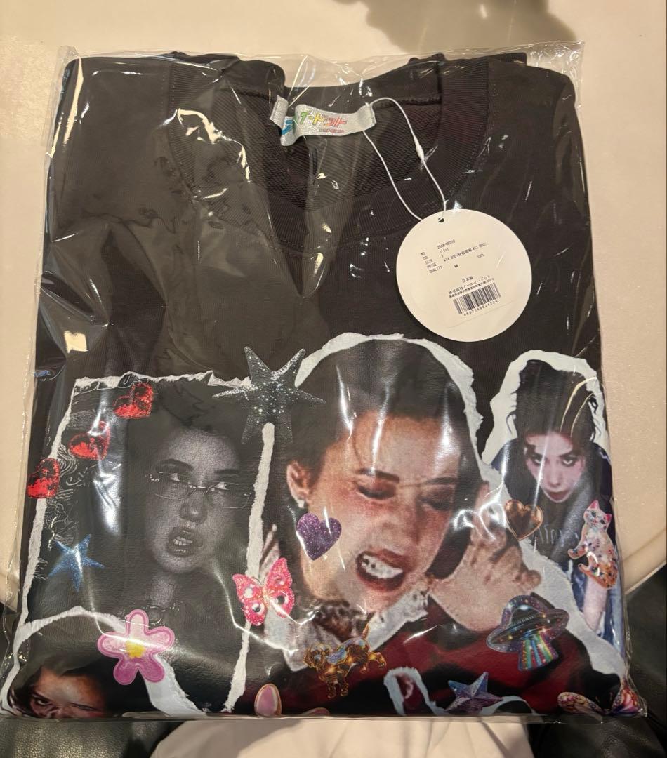 RE. 仲里依紗 RIISAコラージュスウェット ブラック 即購入⭕️ - メルカリ