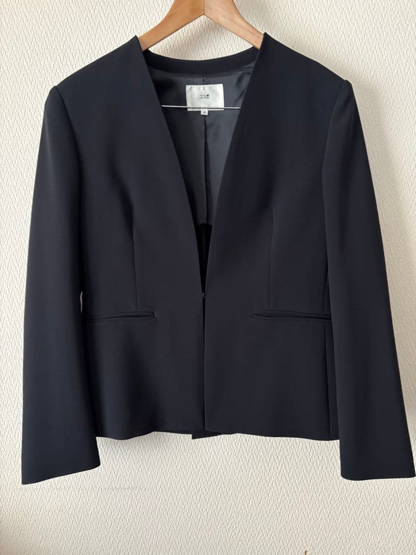 23区 トリアセダブルジョーゼット ノーカラー ジャケット38スカート40