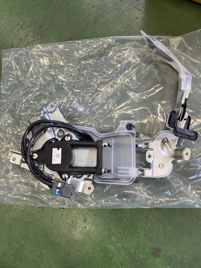 ダイハツ スライドドア用モーター 85006-B5011