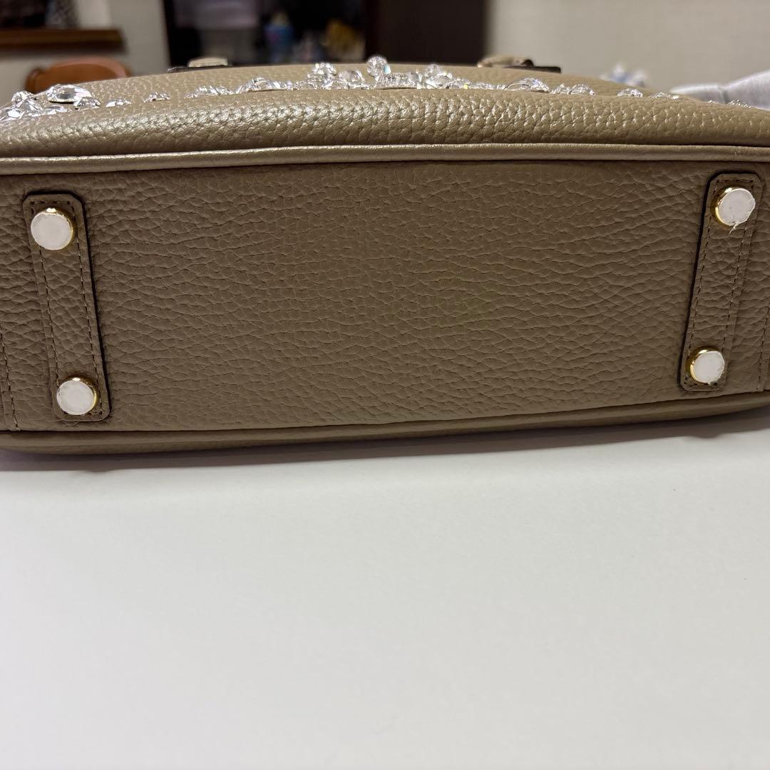 ビジュー付きライトベージュA.D.M.J