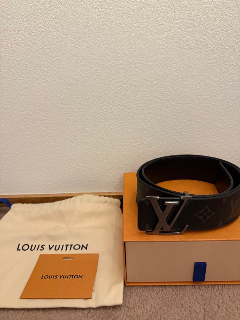 【美品】Louis Vuitton ベルト・lvイニシャル40MMリバーシブル ベルト・LV イニシャル 40MM リバーシブル ｜ルイ・ヴィトン 公式