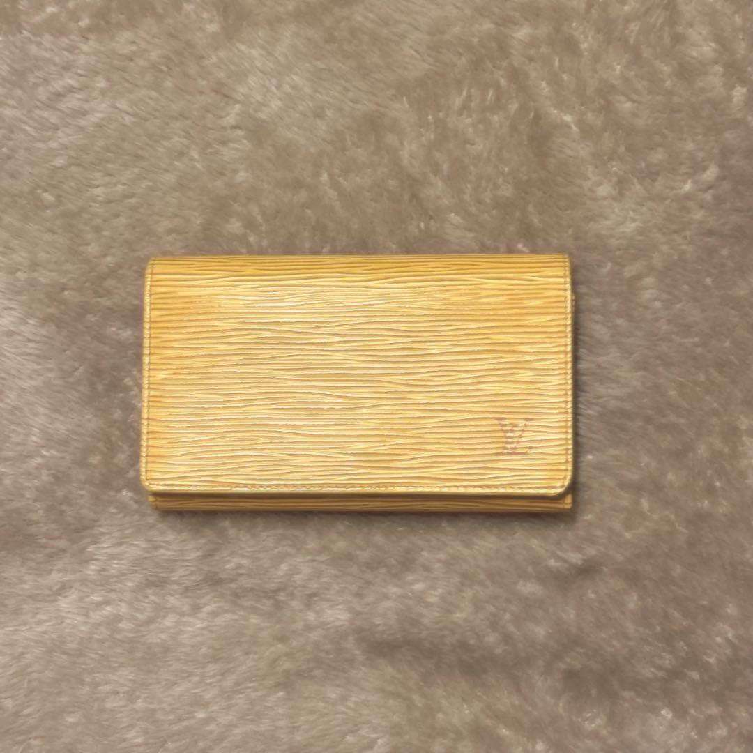【希少】ルイヴィトン エピ ポルトフォイユ トレゾール 二つ折り財布 イエロー LOUIS VUITTON ルイヴィトン ポルトモネ トレゾール エピ イエロー 二