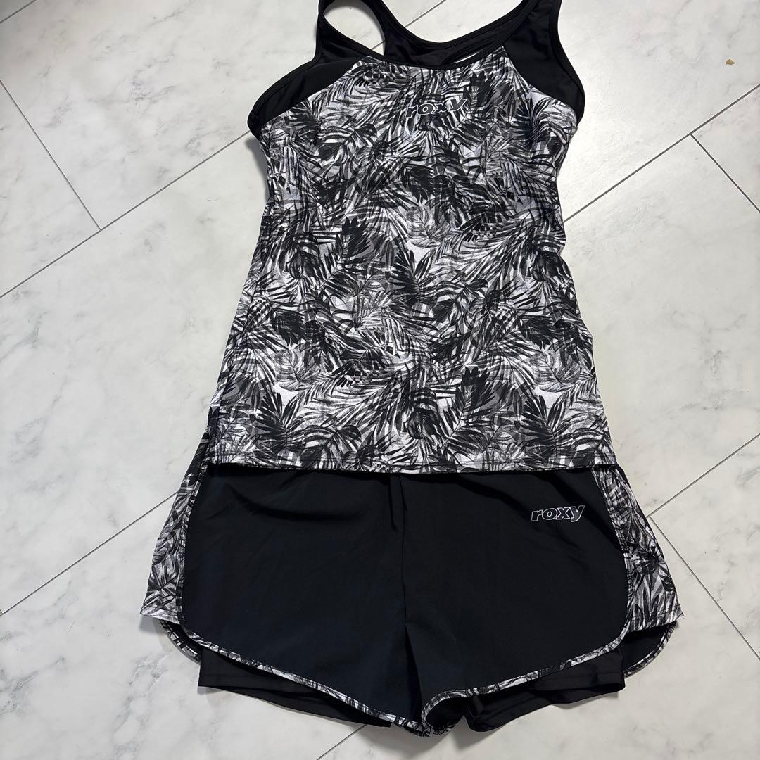 Roxy 黒白葉柄 タンクトップ＆ショートパンツ OUTLET】Roxy FUN & ALIVE TANK ウィメンズ ラッシュガード
