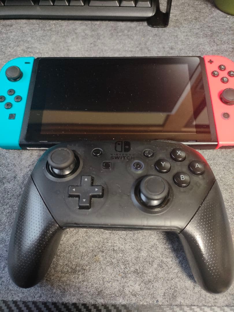 任天堂Switch　本体+コントローラ