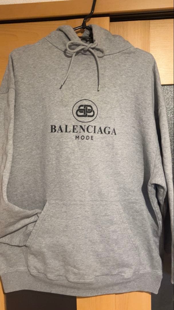 最終値下げ1/25(日)までの出品バレンシアガ!BBパーカーオーバーサイズS