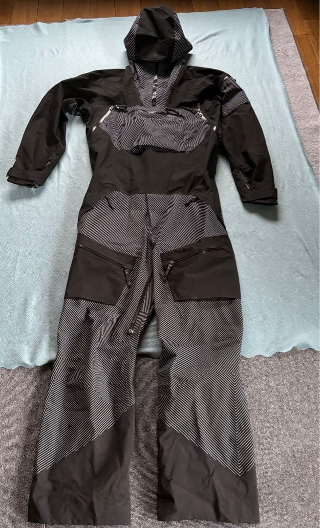 peak performance HELI SUIT ピークパフォーマンス - メルカリ