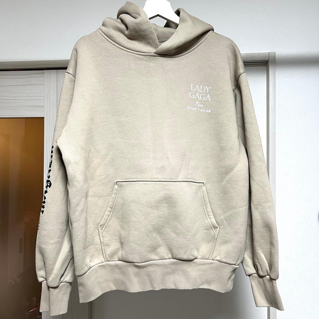 新品Lady Gaga The MAYHEM Ball 公式限定フーディ - メルカリ