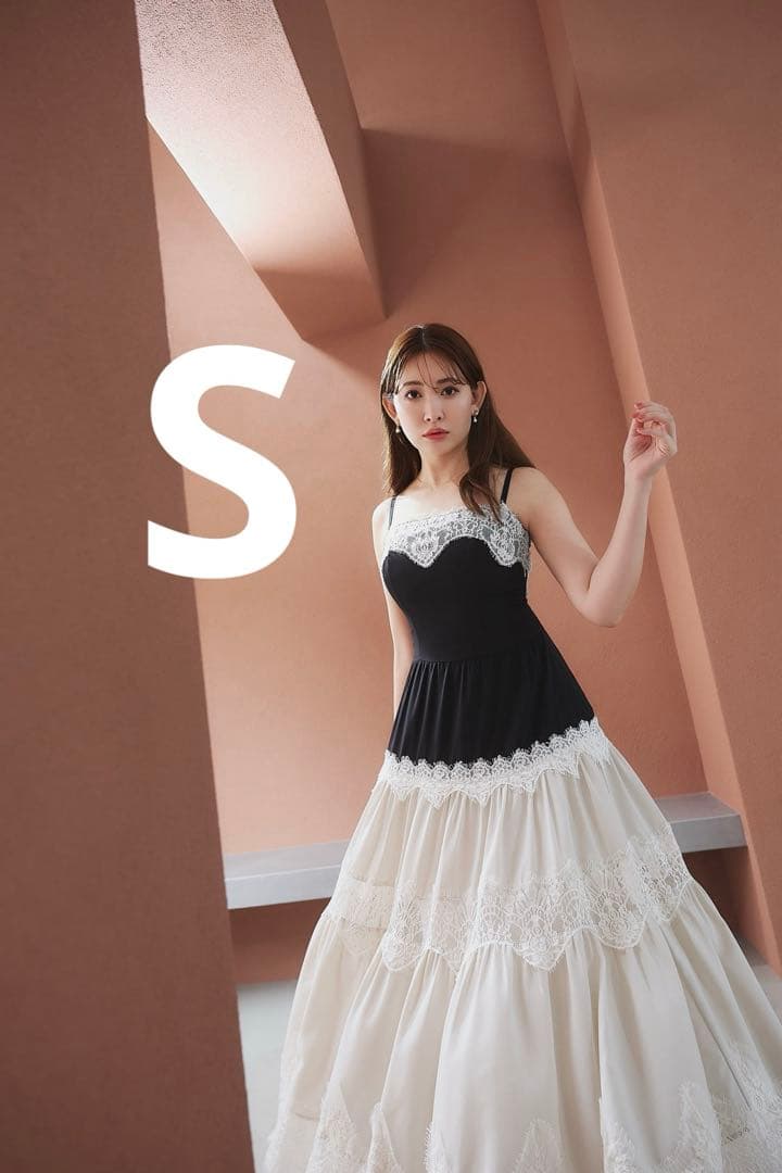 Isa Tiered Lace Cami Dress - メルカリ