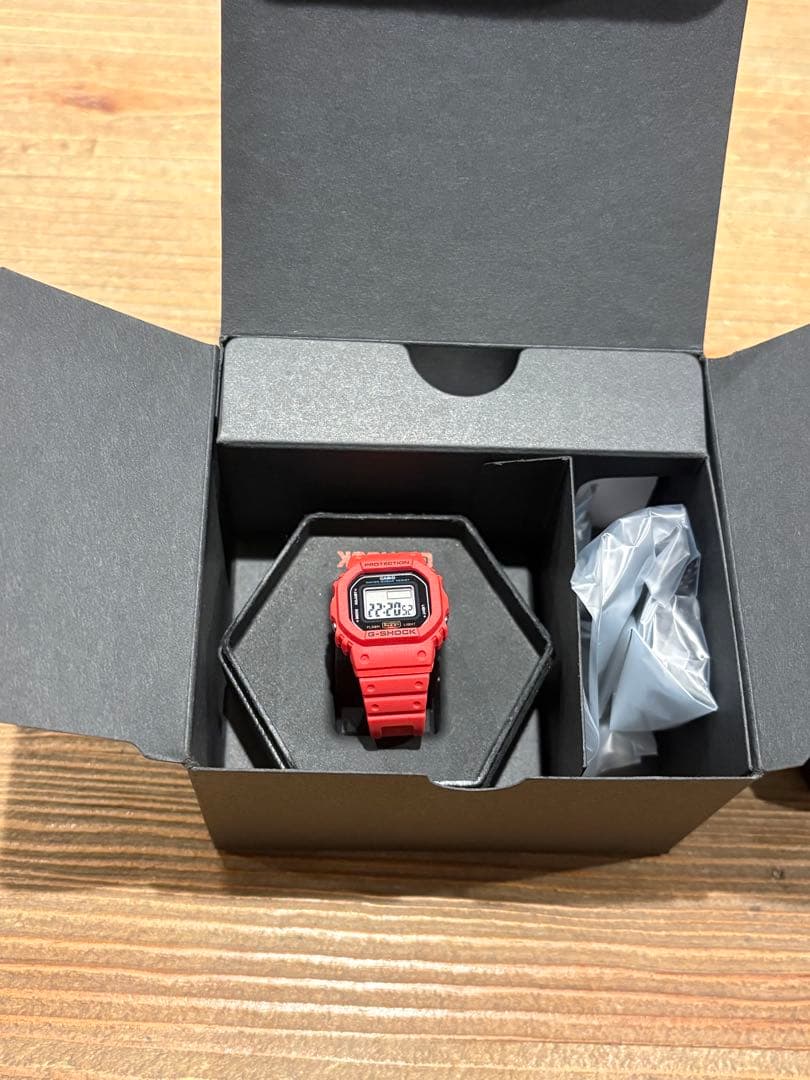 新品】 G-SHOCK nano DWN-5600-4JR レッド CASIO - メルカリ