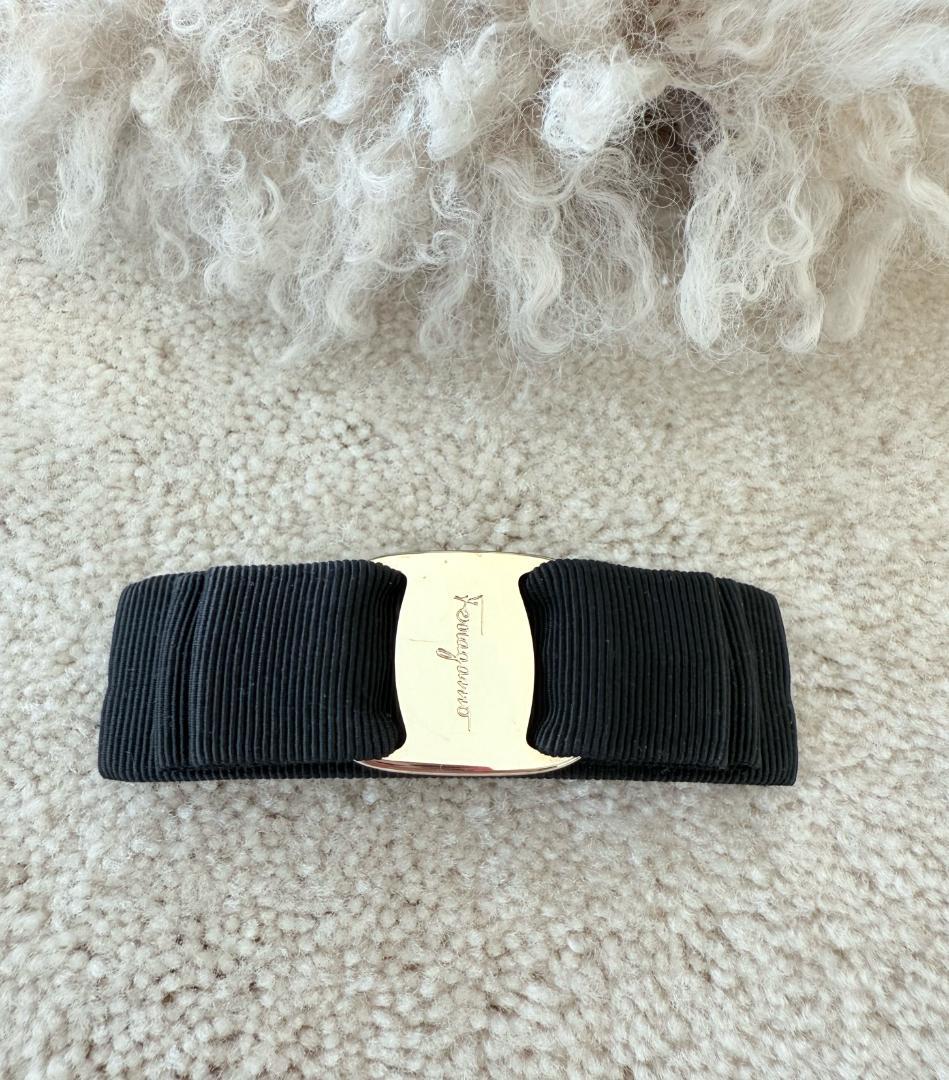 Ferragamoフェラガモ バレッタ ヴァラ ブラック ゴールド金具 リボン FERRAGAMO（フェラガモ） サルヴァトーレ Salvatore Ferragamo