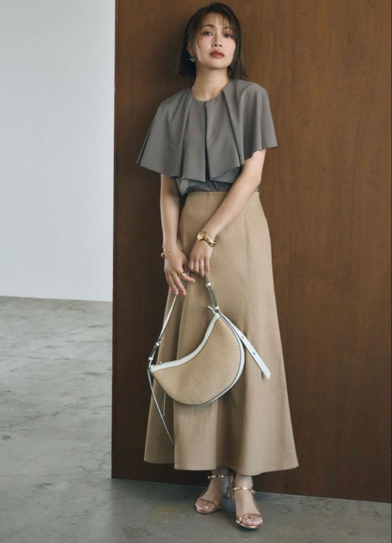 新品タグ付】ANAYI アナイドライポンチラッフルケープ プルオーバーM