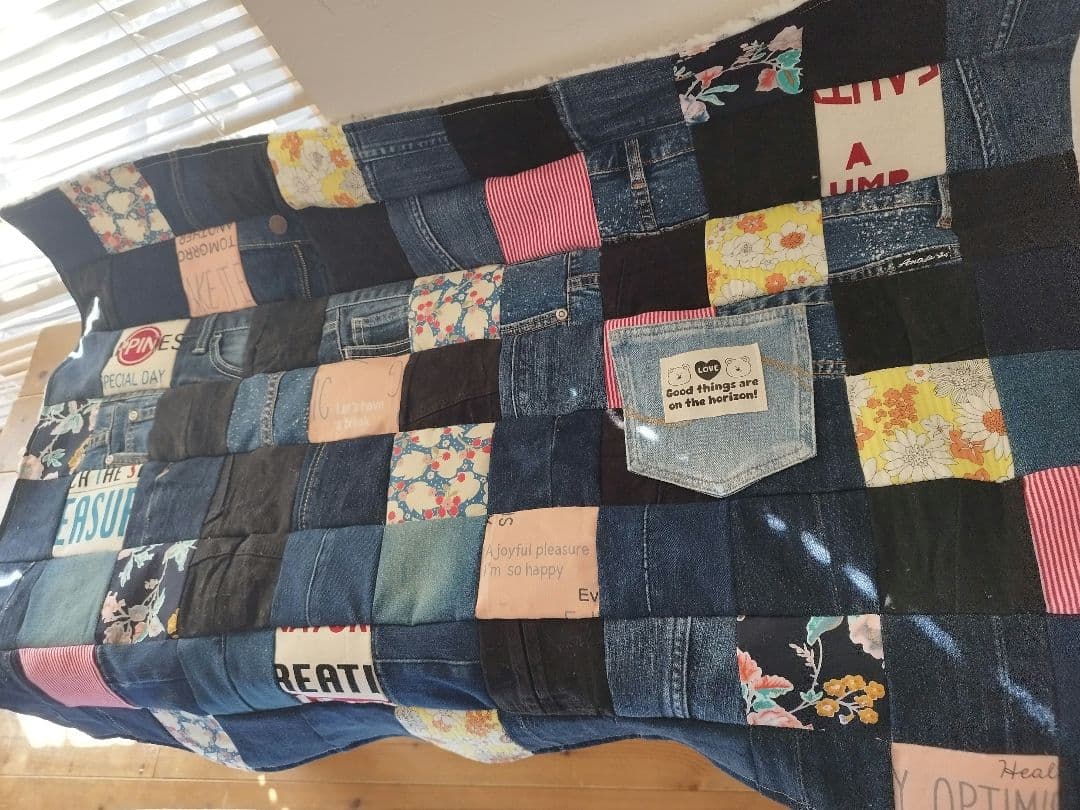 No.1347ハンドメイド☆ブランケット☆デニムリメイク☆パッチワーク
