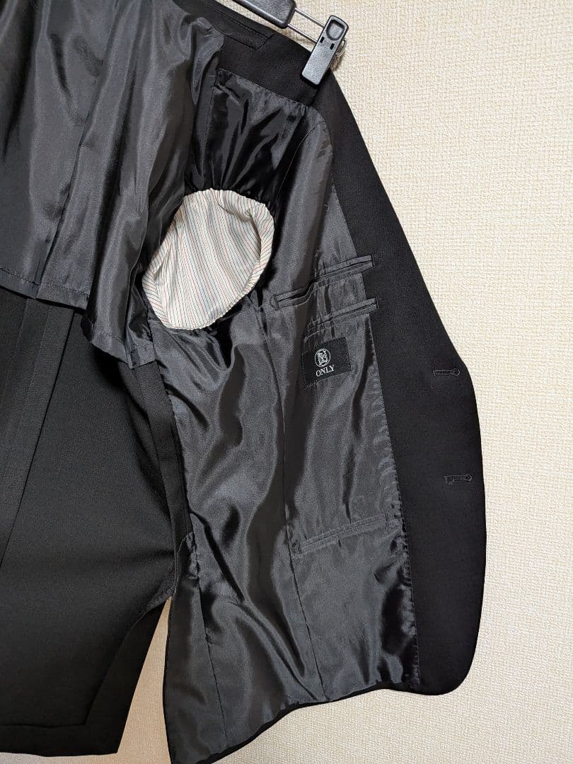 ONLYオンリースーツ 170A ブラック無地 股下77 表地は毛100%