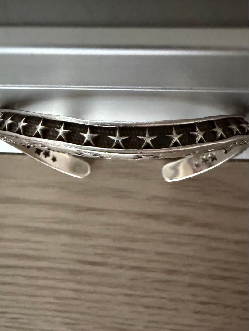 コディサンダーソンバングル　クラウズカーブズ&スターズ