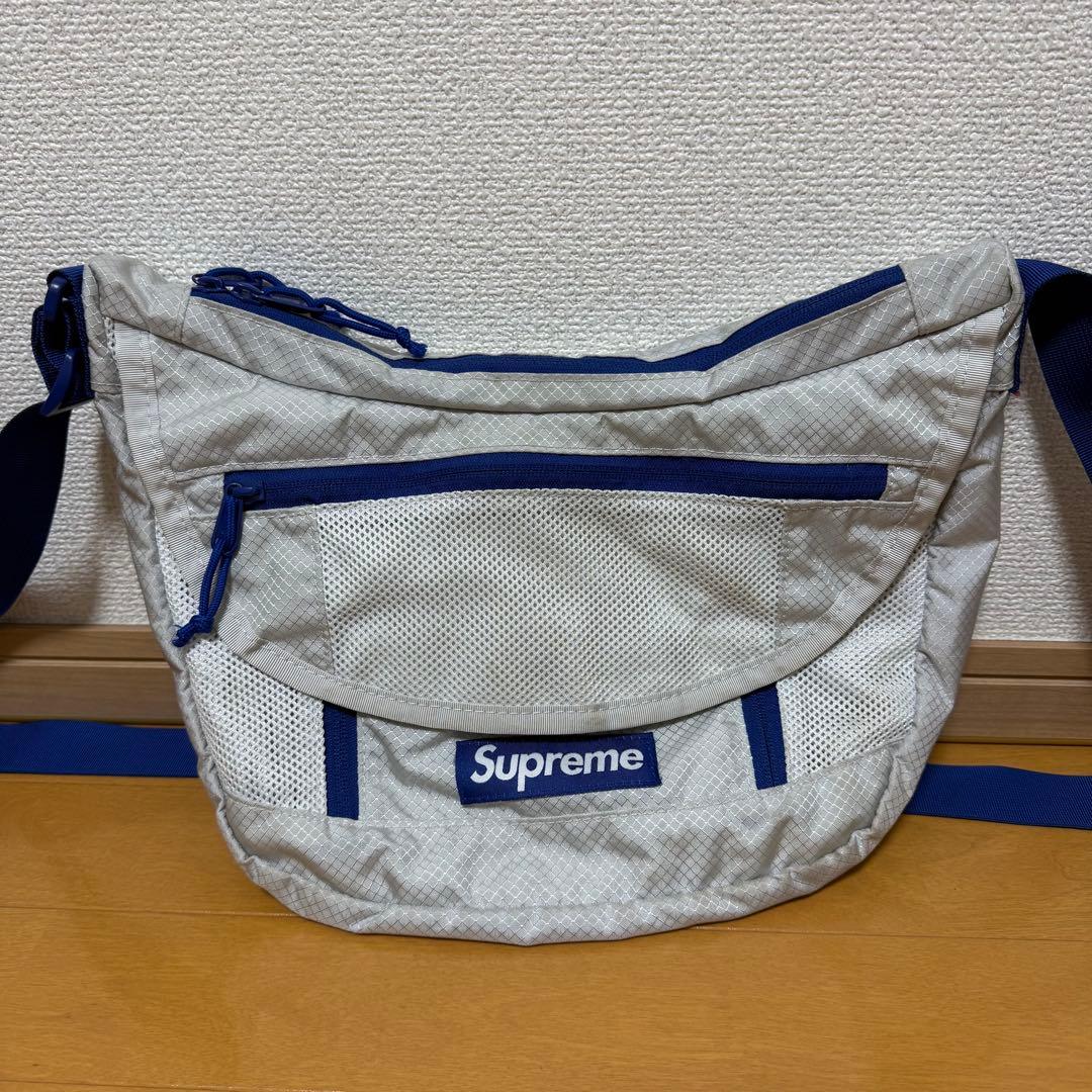 Supreme Small Messenger Bag シルバー 22ss - メルカリ