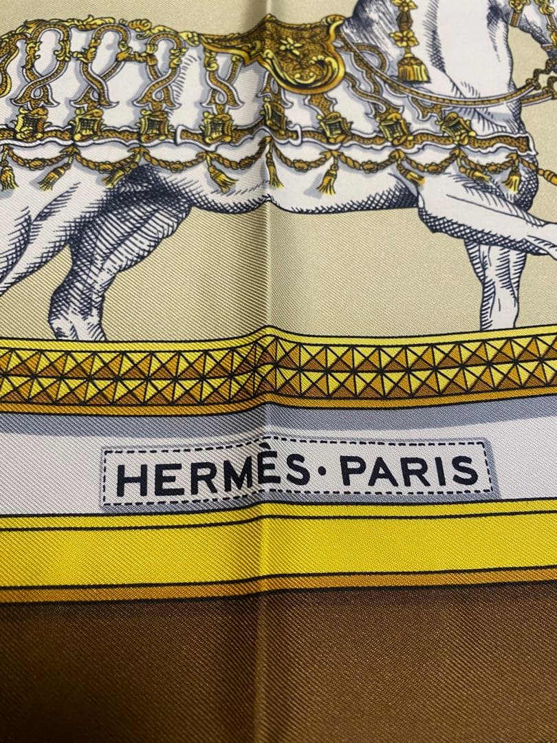 HERMES エルメス カレ90 《グラン・アパラ》（盛装の馬）シルクスカーフ