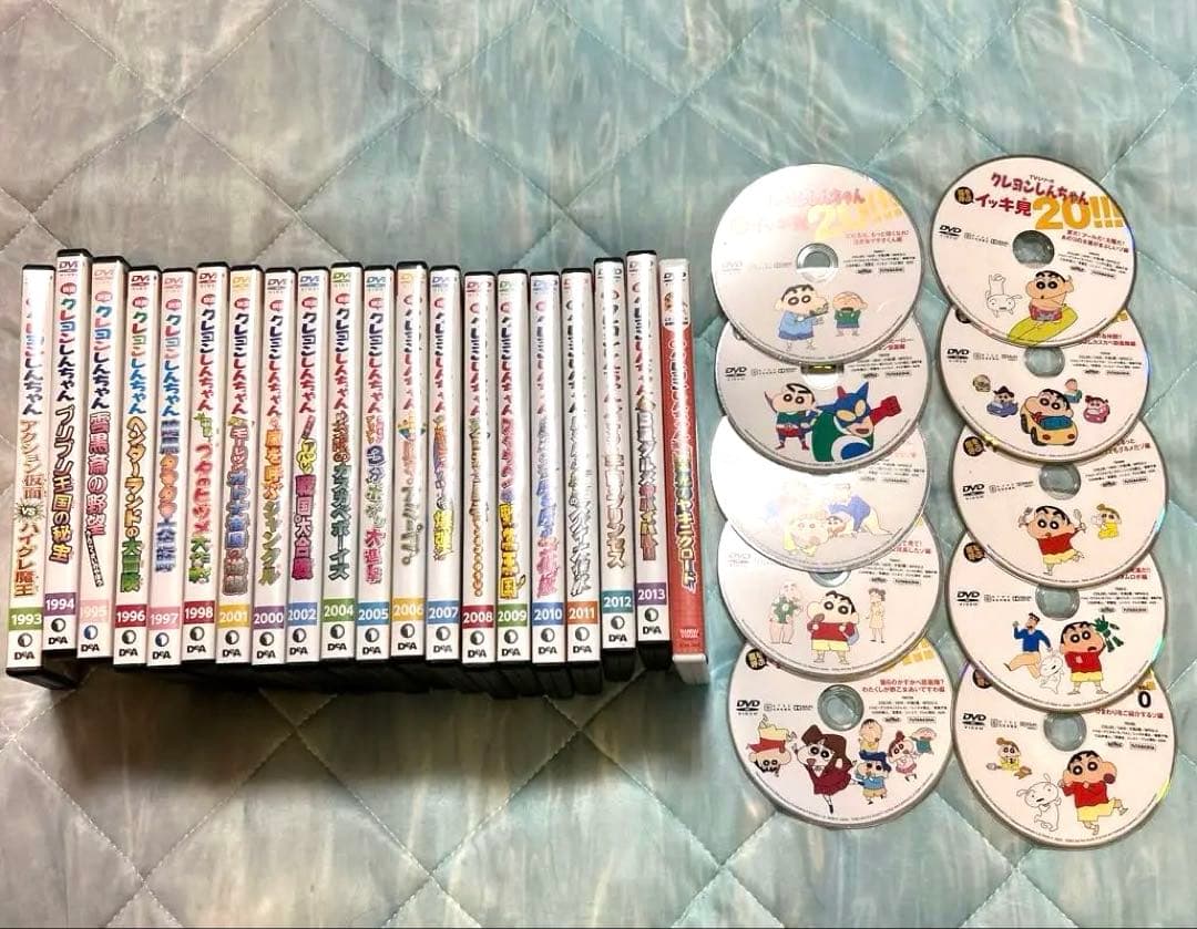 劇場版 クレヨンしんちゃん DVD 20枚+イッキ見10枚 セット - メルカリ