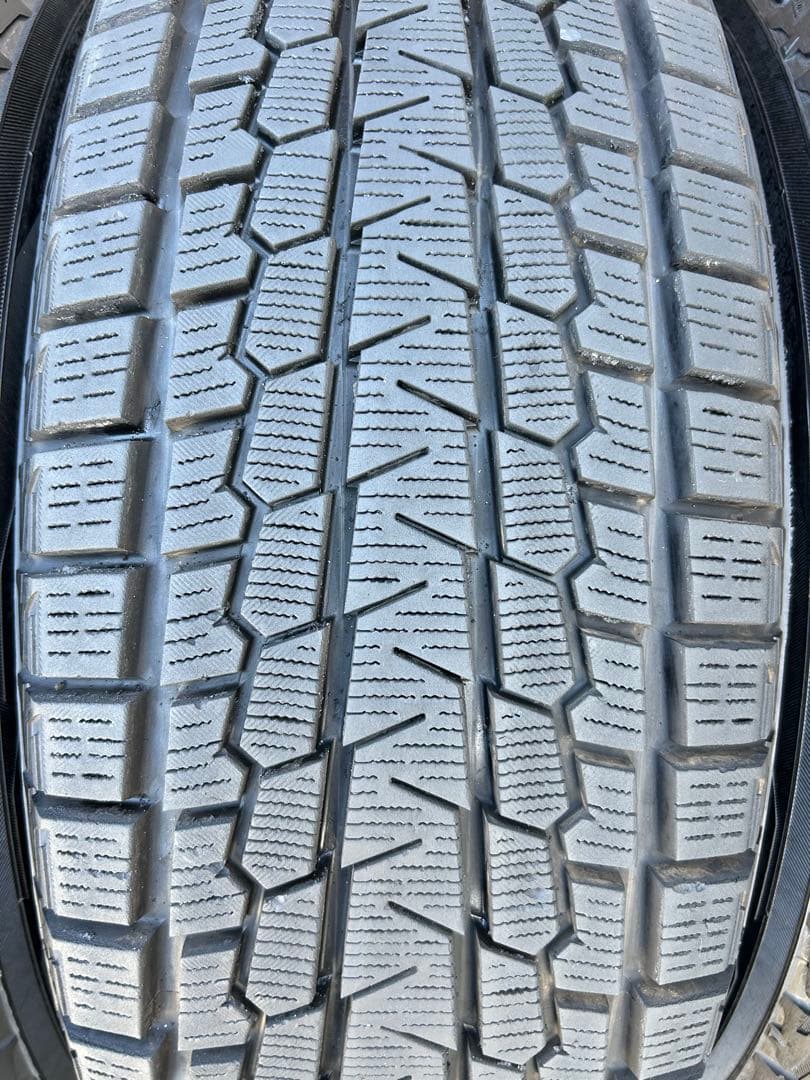 225/60 R17 YOKOHAMA ICEGUARDスタッドレスタイヤ