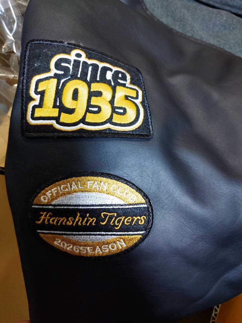 阪神タイガース2026年セミオーダースタジアムジャンパーOサイズ未使用