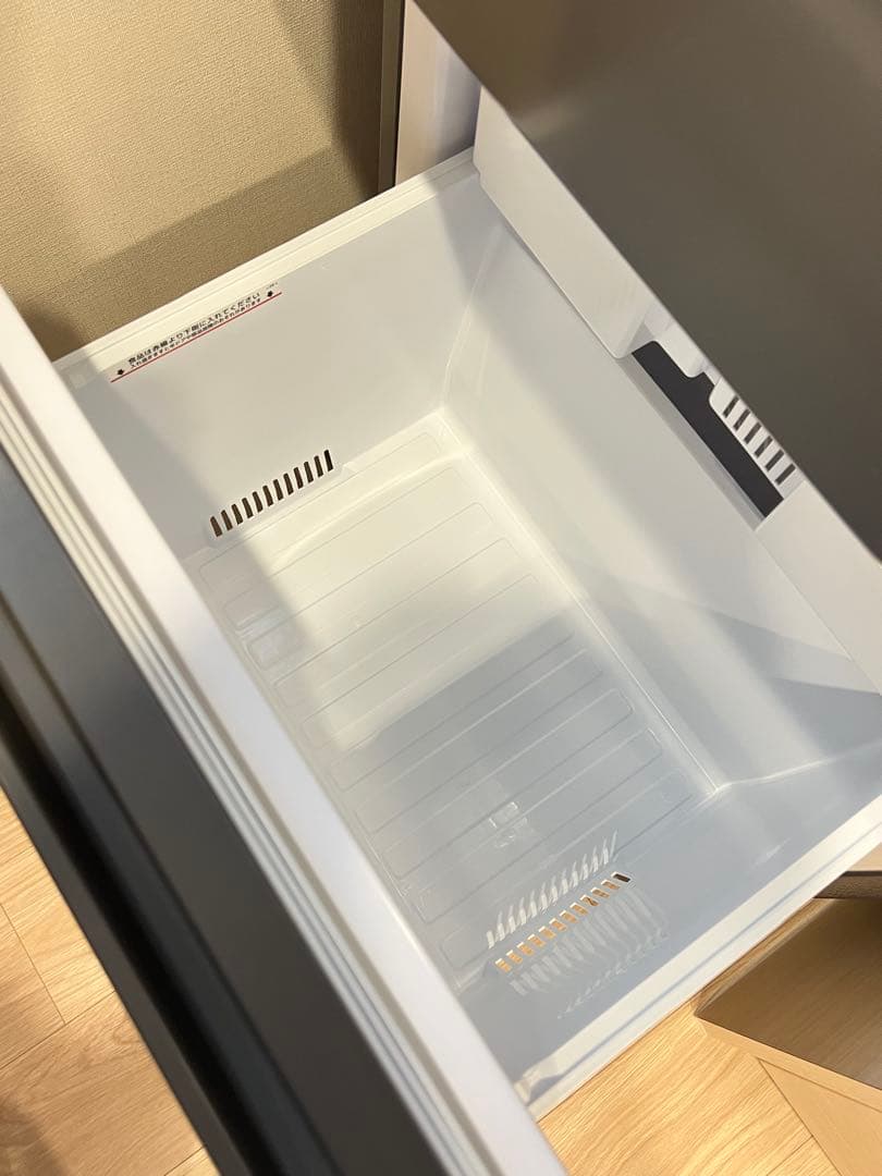 福*膳様 美品 MITSUBISHI 冷凍冷蔵庫 2024年製 MR-CX37K - メルカリ