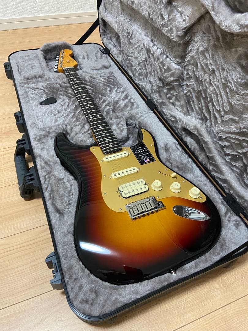 【極上！】Fender American Ultra ii HSS ストラト Fender American Ultra II Stratocaster HSS Ultraburst エレキギター