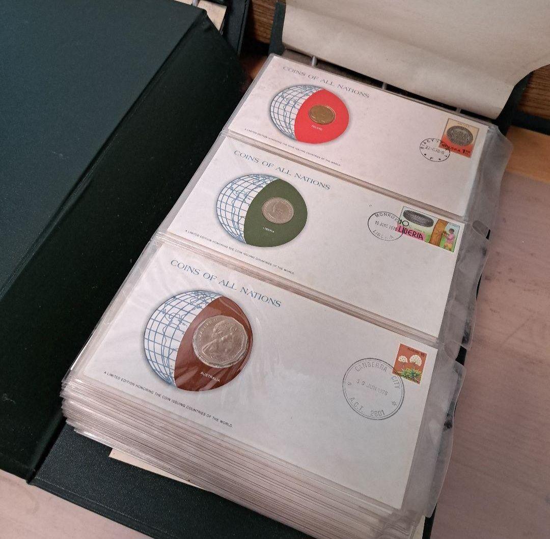 COINS　OF　ALL　NATIONS　世界の国々の　ファイル2冊