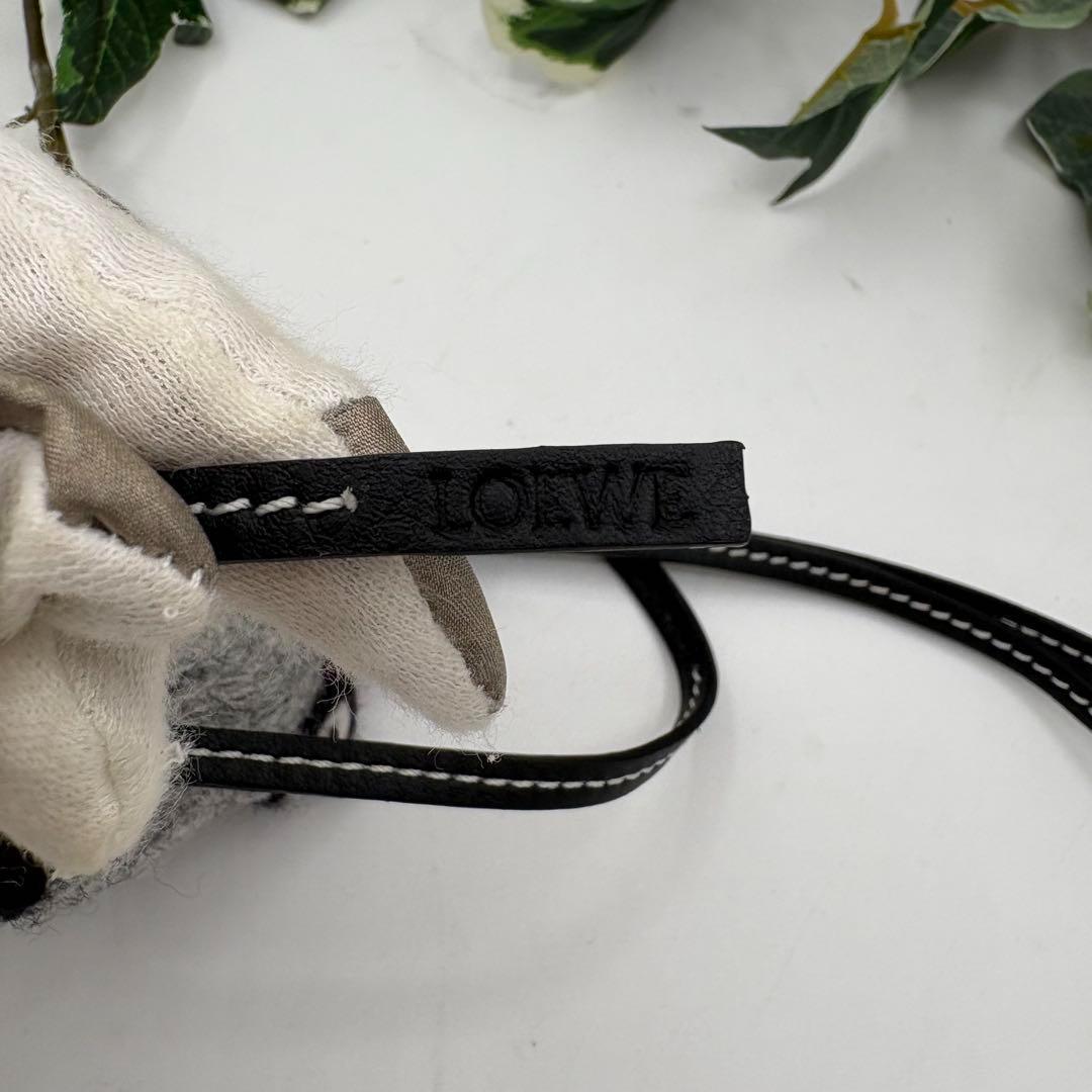 LOEWE　 ベビーペンギン レザーチャーム アナグラム ダイス