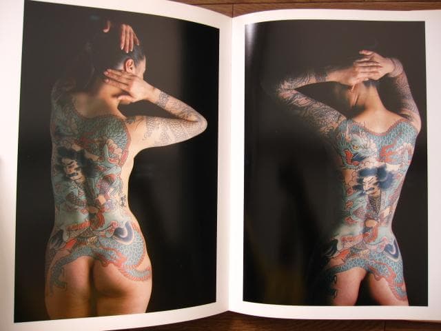 女・刺青美 JAPANESE TATTOO LADIES　函付