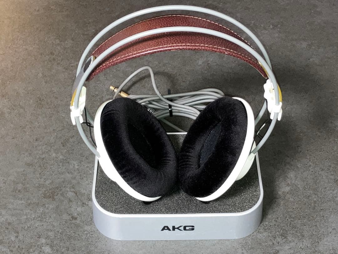 AKG K701 オーストリア産 澪ホン”復活！？ 再発売されたAKG「K701」を、オーストリア製と比較
