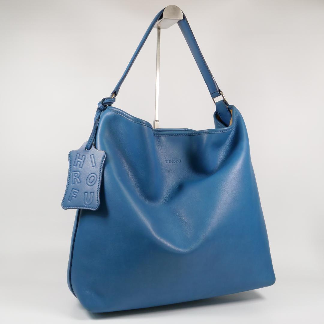 美品✨ ヒロフ レザーワンショルダーバッグ ブルー ロゴ刻印 チャーム
