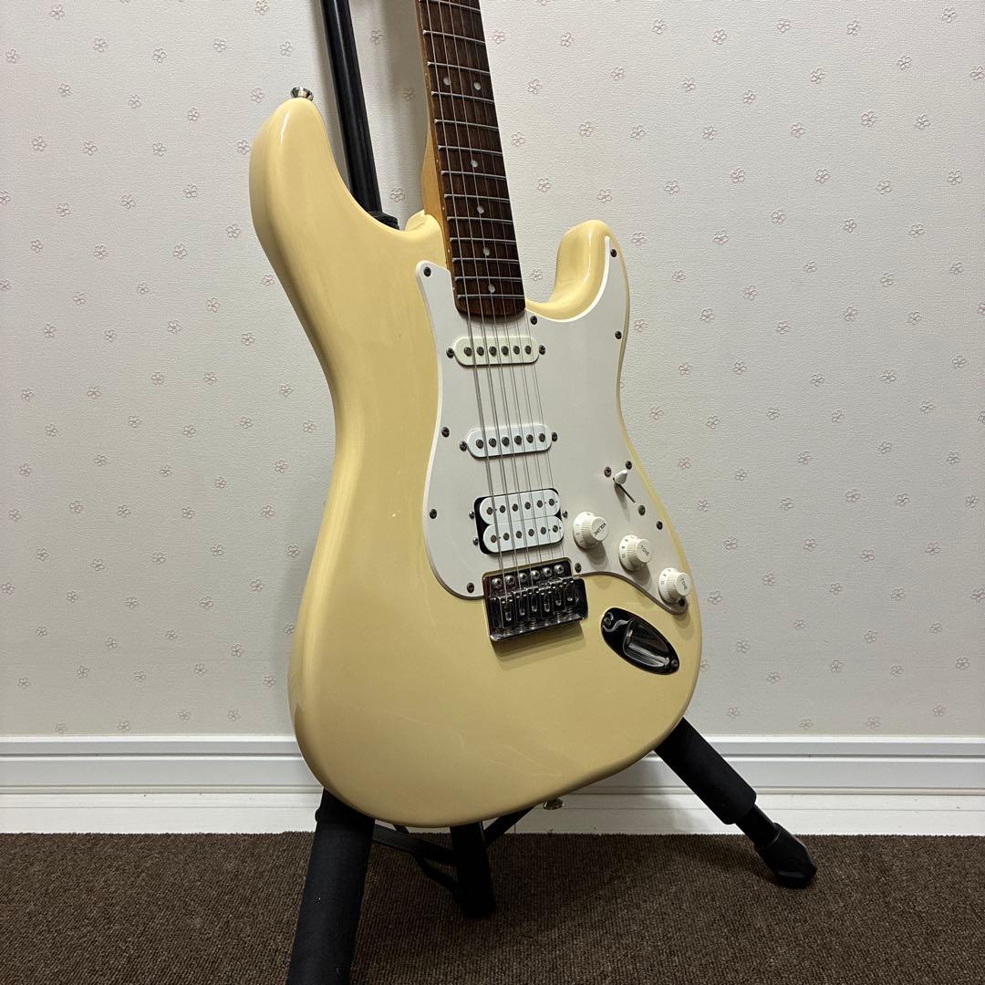 【ソフトケース付き】squier BULLET ストラト白【2010年製】 ソフトケース付き】squier BULLET ストラト白【2010年製】 スクワイア