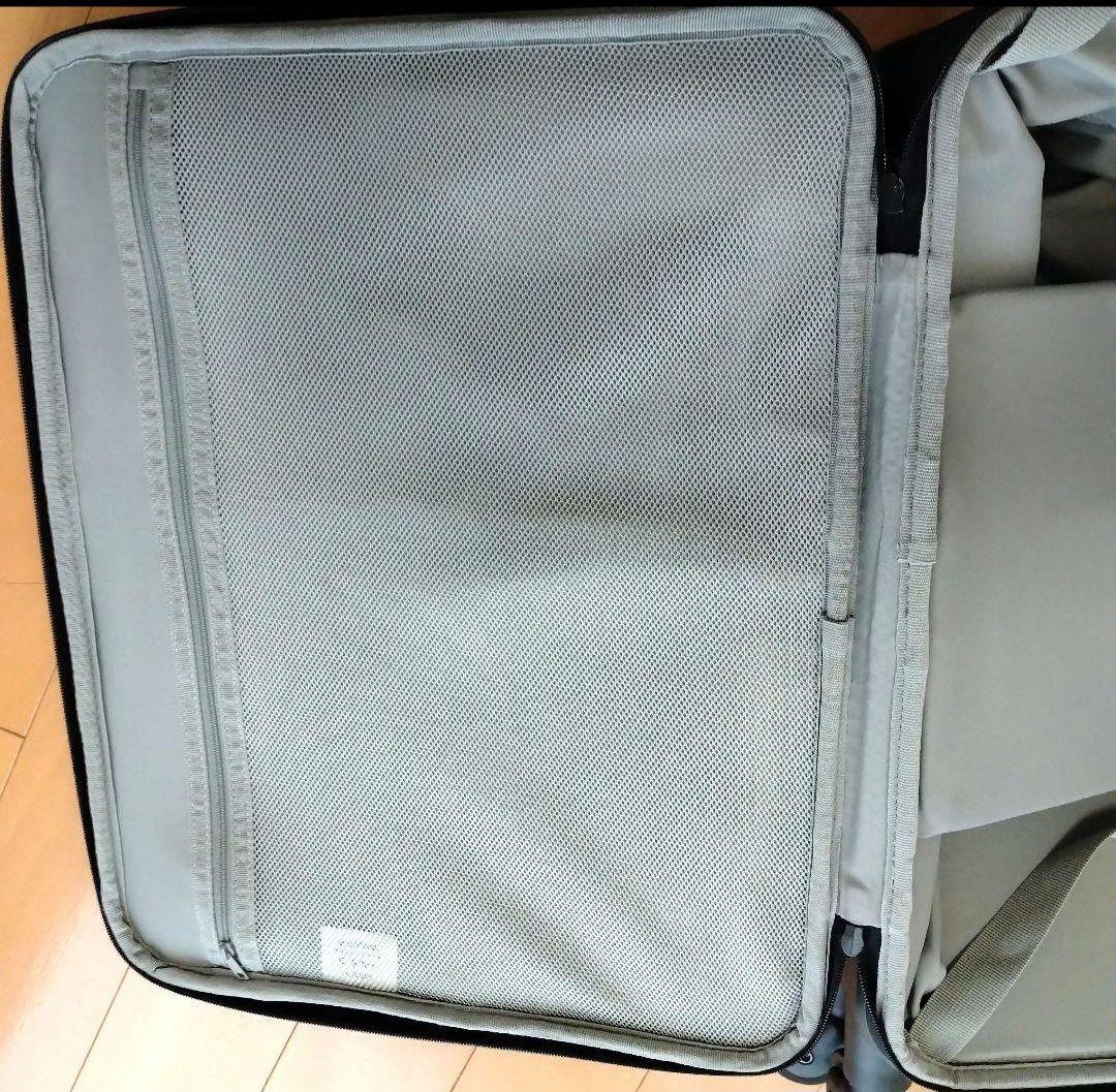 タグ説明書カギ付き】半分の厚みで収納できるソフトキャリーケースS 36L