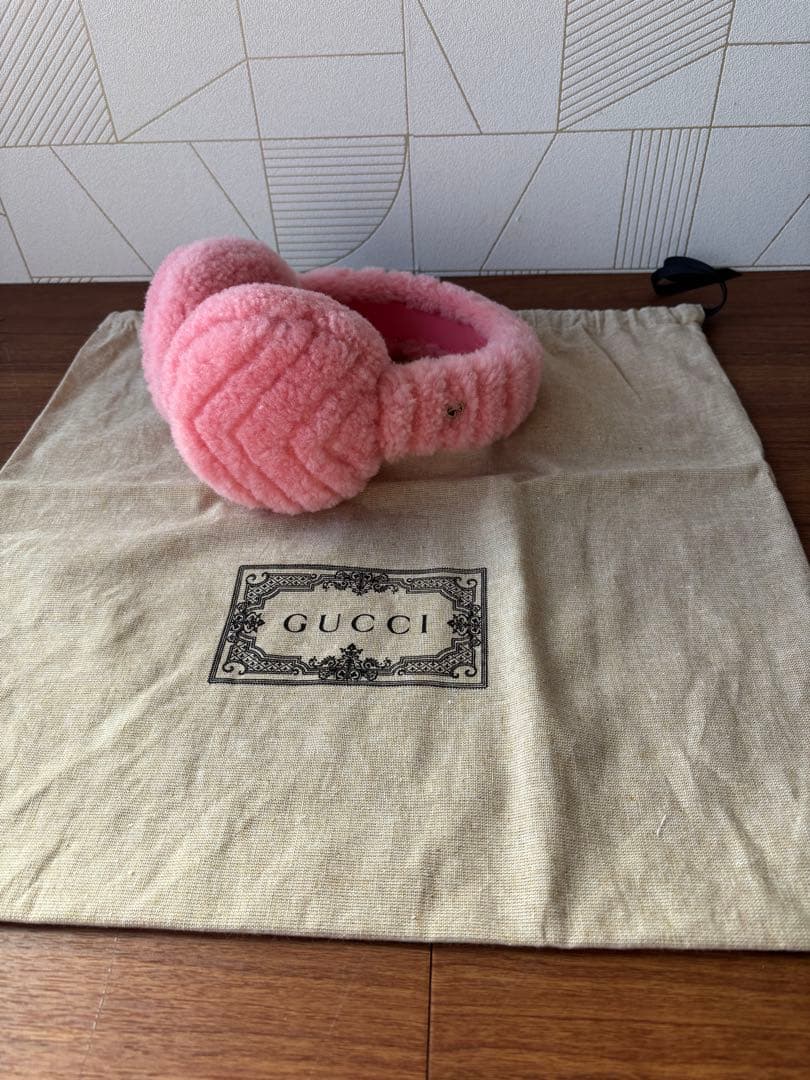 グッチ GUCCI ピンク ファー イヤーマフ GUCCI www.cosaga.com