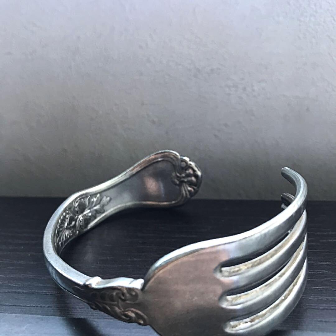 希少】Tiffany & Co フォークバングル Regent - メルカリ