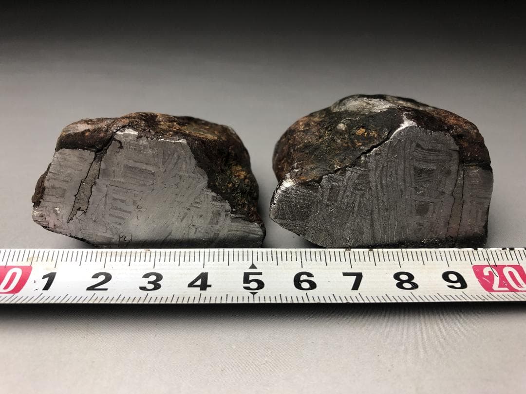 メ*8様 アルタイ隕石 丸ごとカット鉄隕石 外皮付き隕石 原石 重さ約