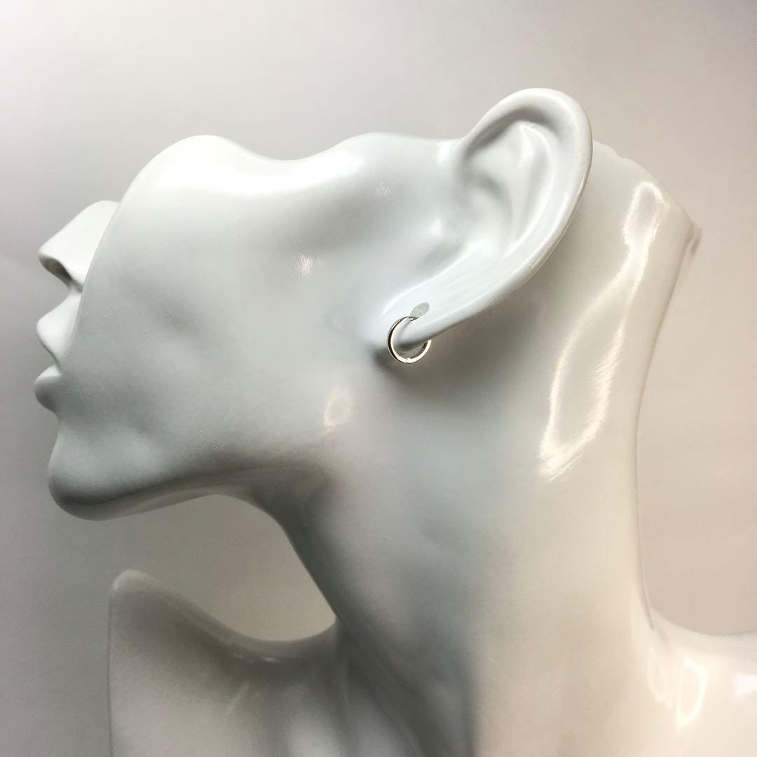 おメガネ様の専用ページ　K18 小さなフープピアス WG 直径 約9.2㎜