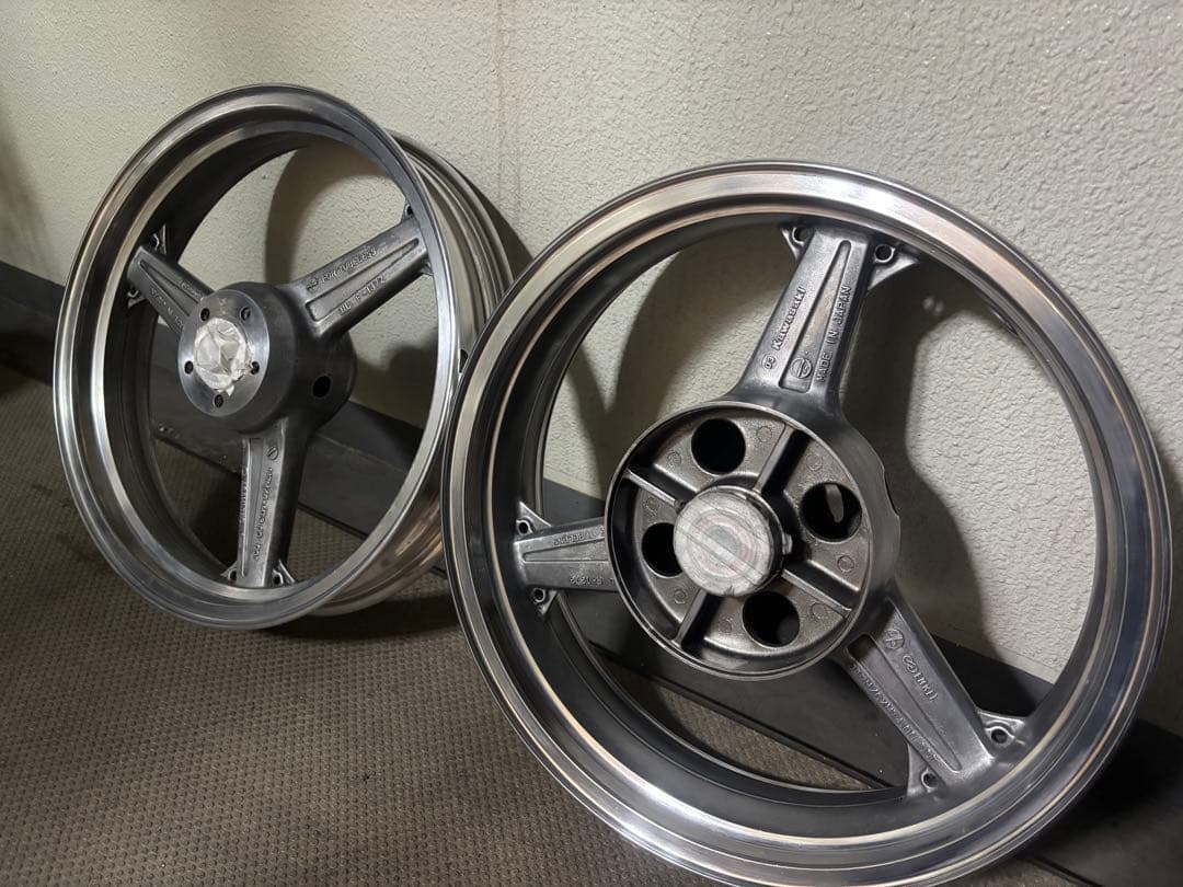 早い者勝ち ゼファーx純正ホイール前後セット - メルカリ