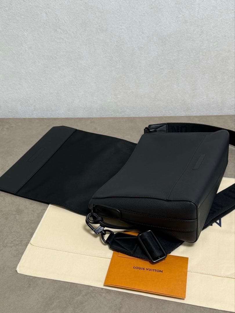 極美✨ルイヴィトン M57080 テイクオフメッセンジャー アエログラム IC