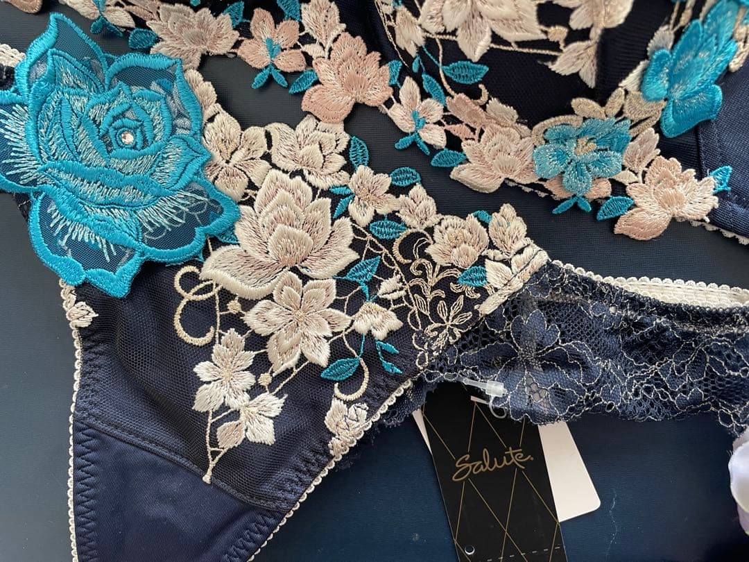 サルート D70/M 16G KO 白雪姫 - メルカリ