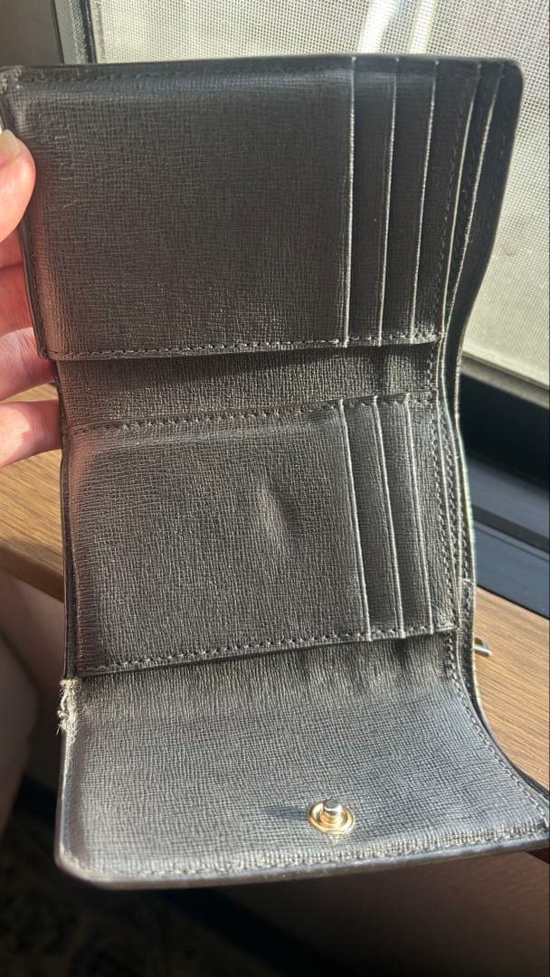 FURLA グレー 三つ折り財布 - メルカリ